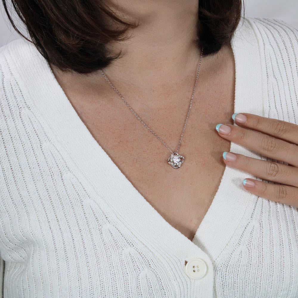 Love Knot Necklace – Symbol of Eternal Connection, Elegant Gift for Her